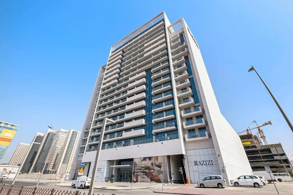 Upmarket Apartment With A Pool, Gym & Private Balcony Dubai